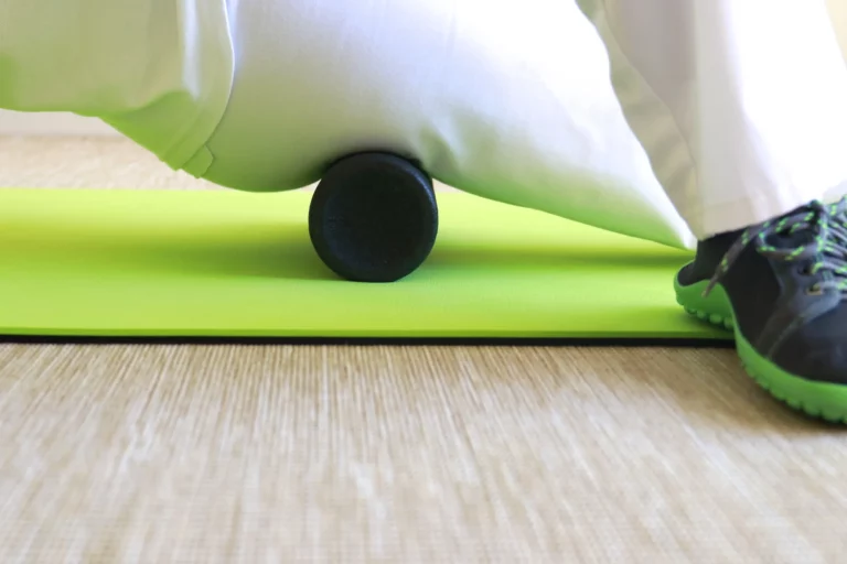 Iris-Casper-Liebscher-und-Bracht-Faszienrollmassage-Querformat
